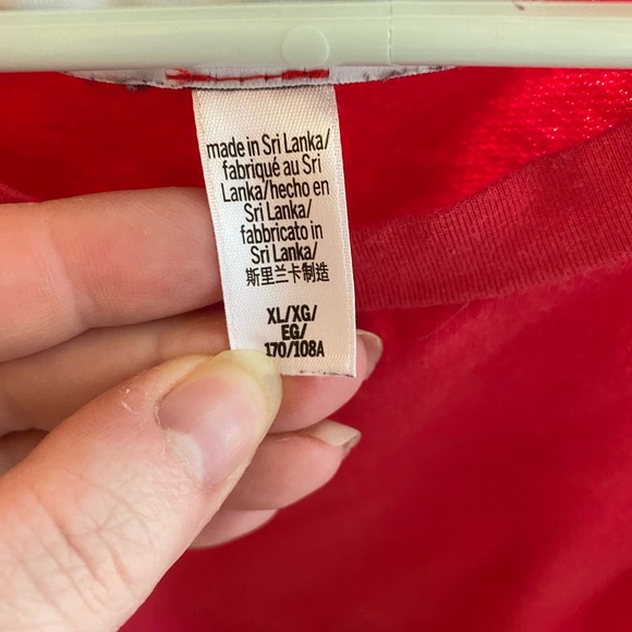 Victoria Secret crop sweatshirt - Picture 3 of 3